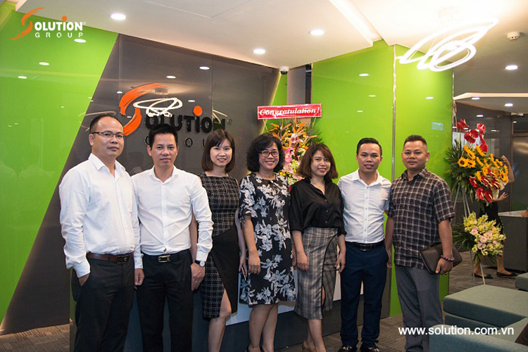 Thiết kế thi công nội thất văn phòng Solution
